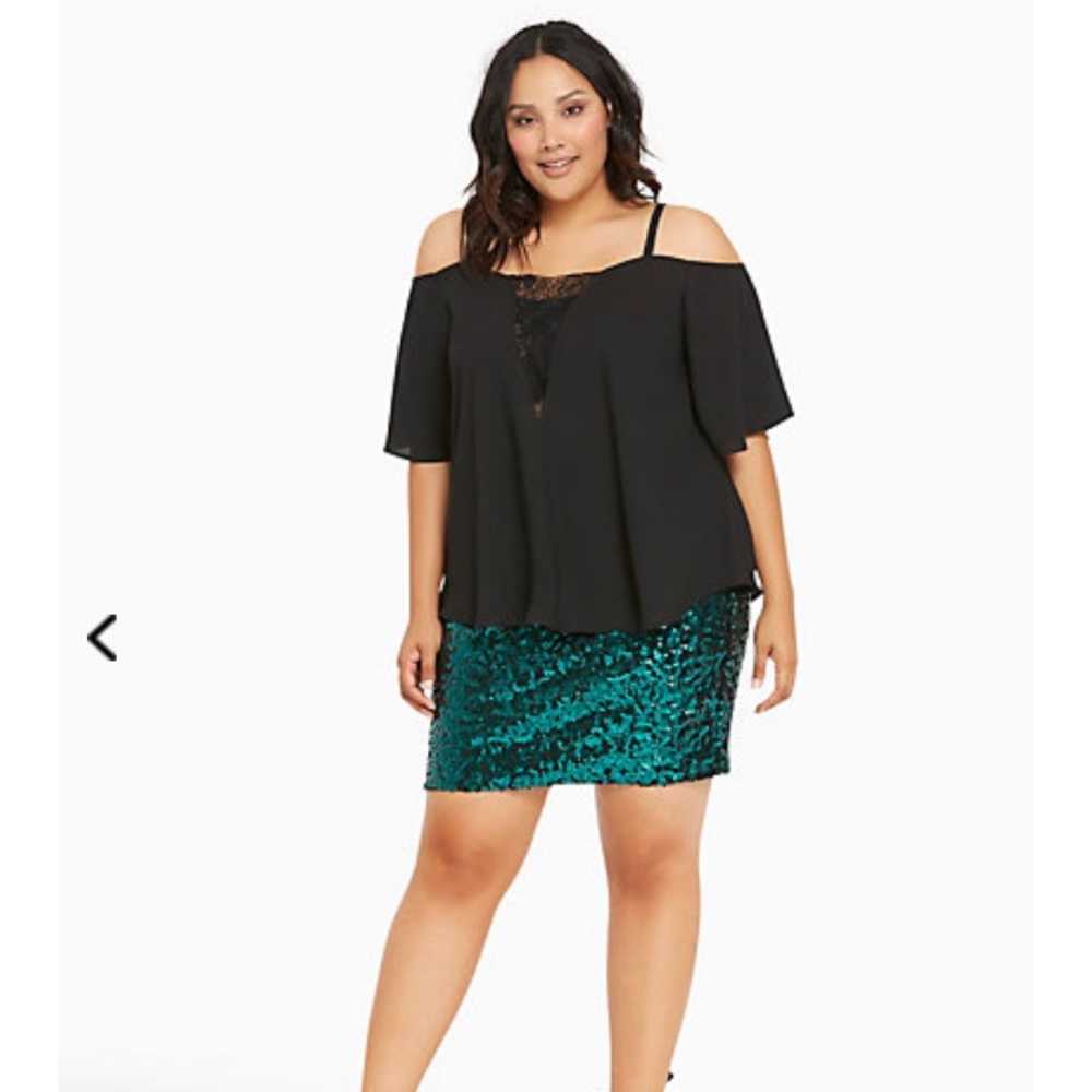 BNWT TorridGeorgette Lace Inset Cold Shoulder Top
